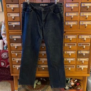 Mid rise straight leg jean by New York & co